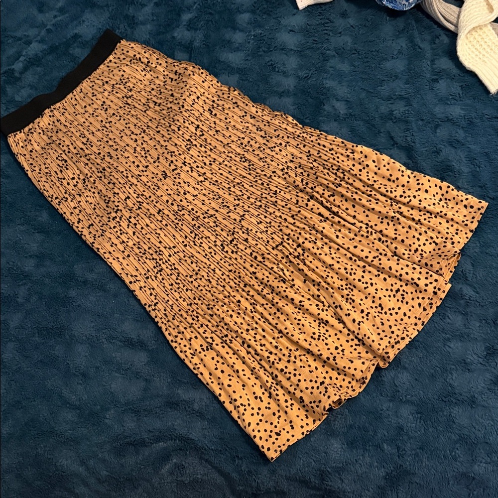 Pleated Polka Dot Midi Skirt